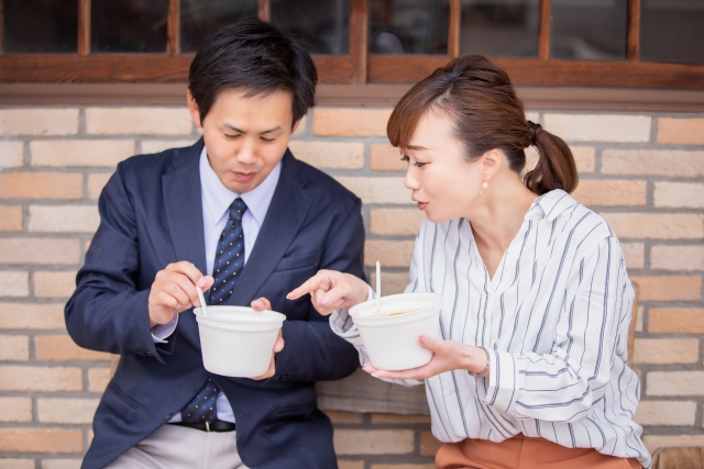 【やさしい日本語】食（た）べ比（くら）べ